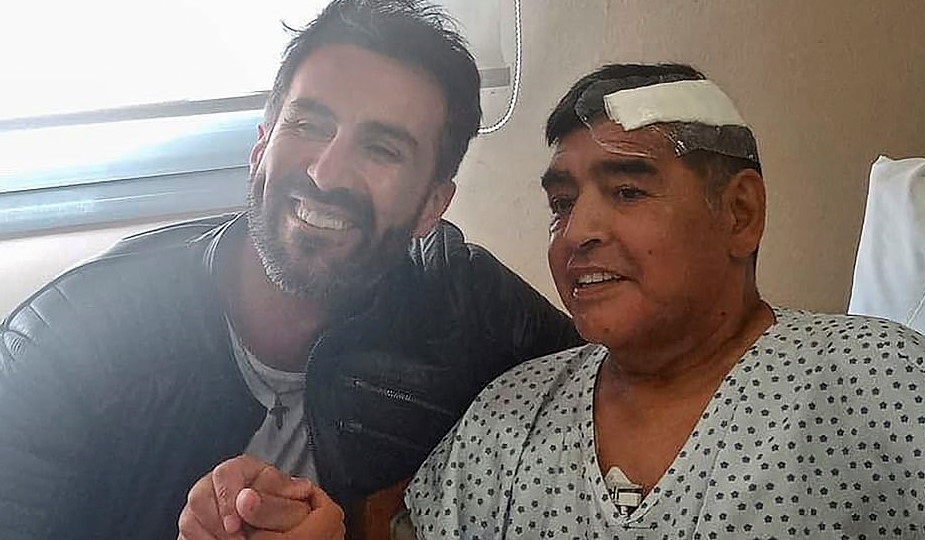 last-picture-of-Diego-Maradona-in-hospital