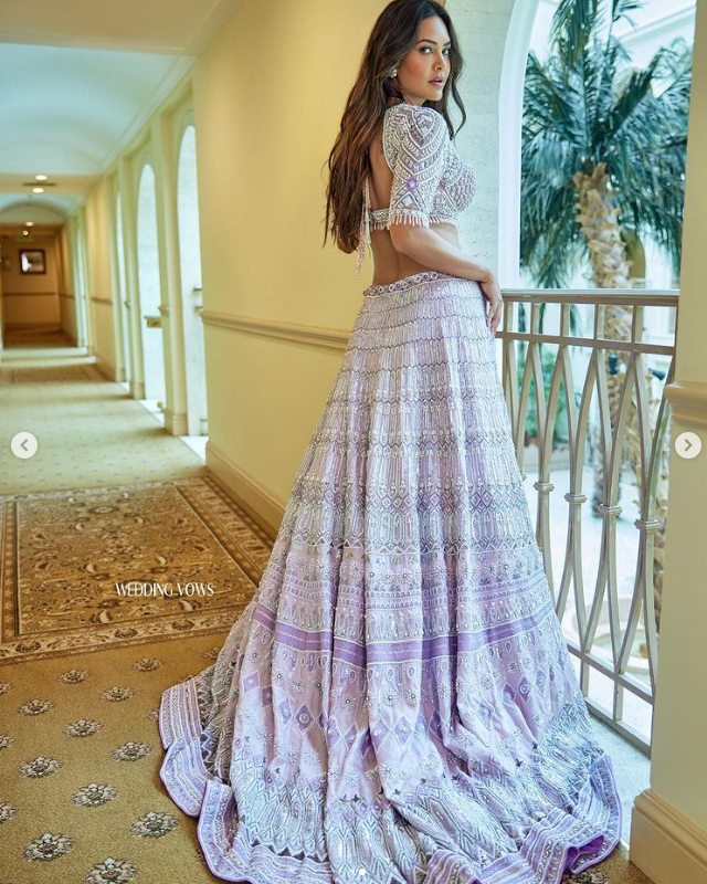 Esha Gupta’s Exotic Pose in Sexy Deep Neckline Lavender Embellished Lehenga Goes Viral, Fan Says ‘Hotness Ne Pigaal Dia’